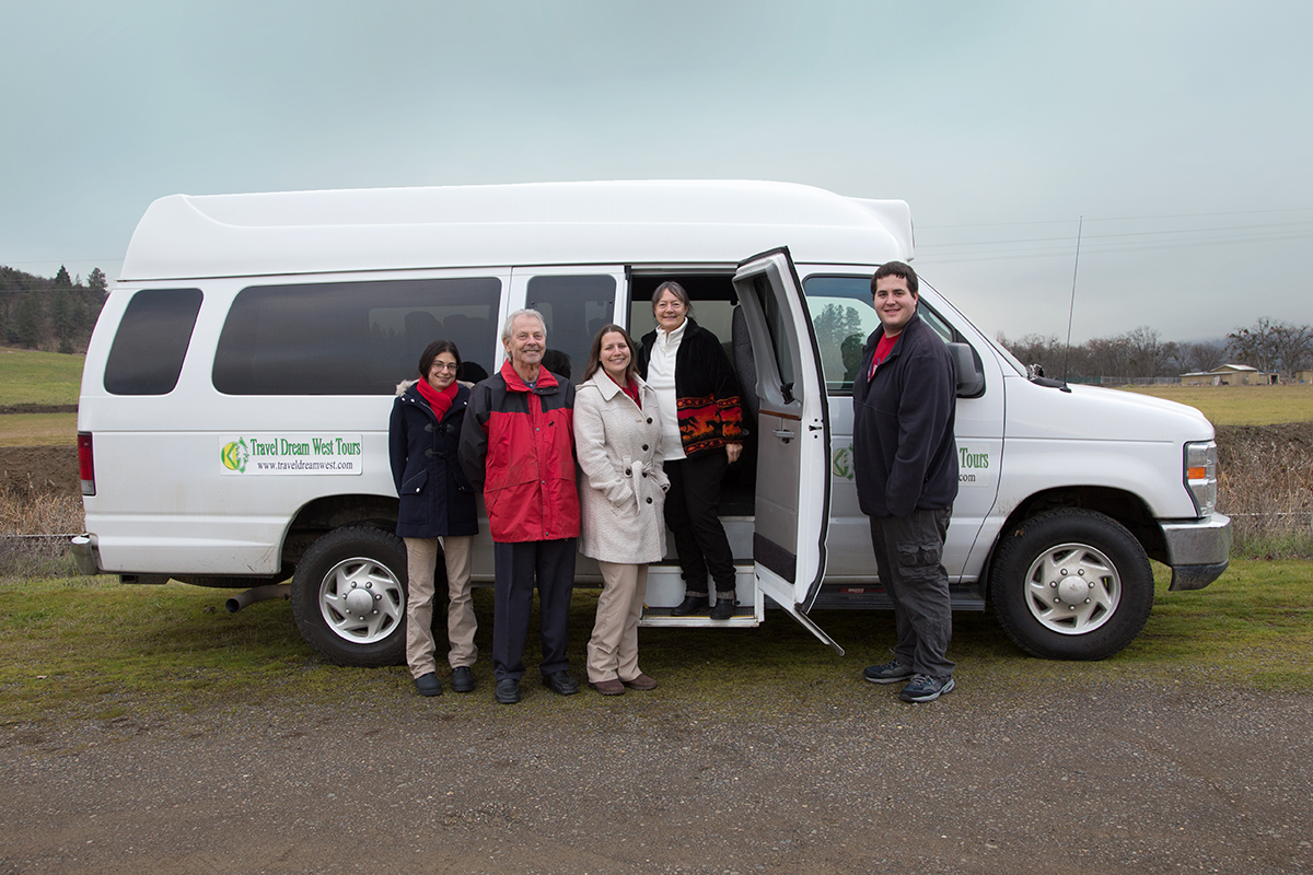 Travel Dream West Office Team, Oregon